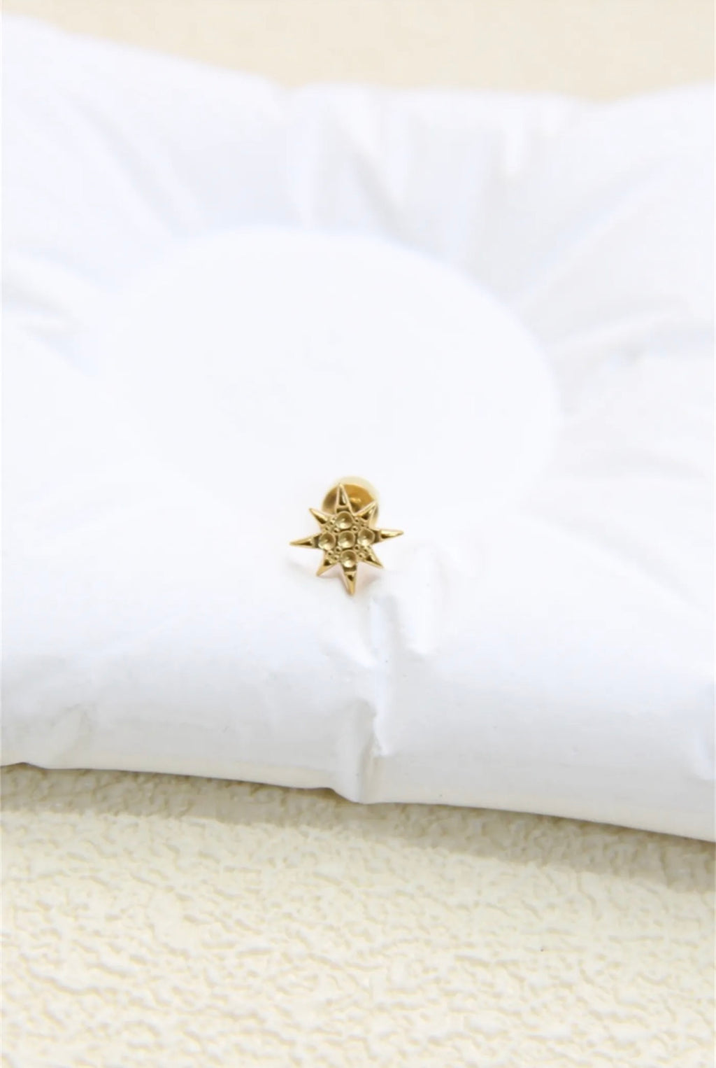 Piercing Étoile Discrète